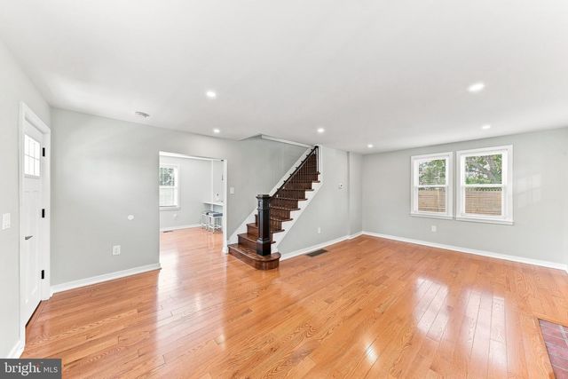 3700 SCHOOL LN, Drexel Hill, PA 19026