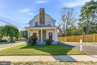 3700 SCHOOL LN, Drexel Hill, PA 19026