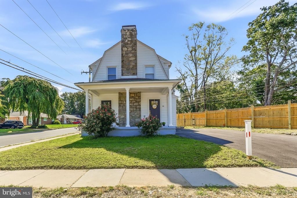 3700 SCHOOL LN, Drexel Hill, PA 19026