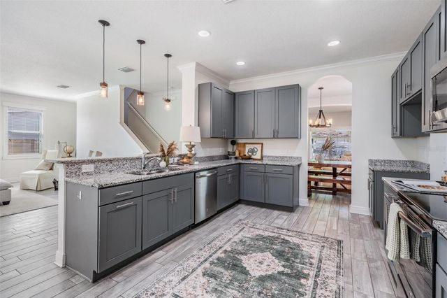 211 N MATANZAS AVENUE, Tampa, FL 33609