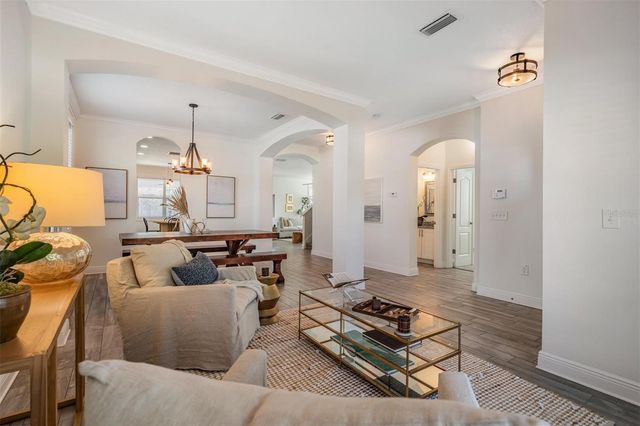 211 N MATANZAS AVENUE, Tampa, FL 33609