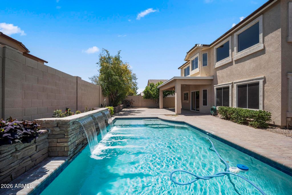 3377 E MAYBERRY Avenue, Gilbert, AZ 85297 — photo 2