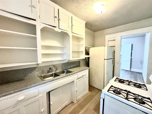 1711 W Main W Main Street 2, Houston, TX 77006