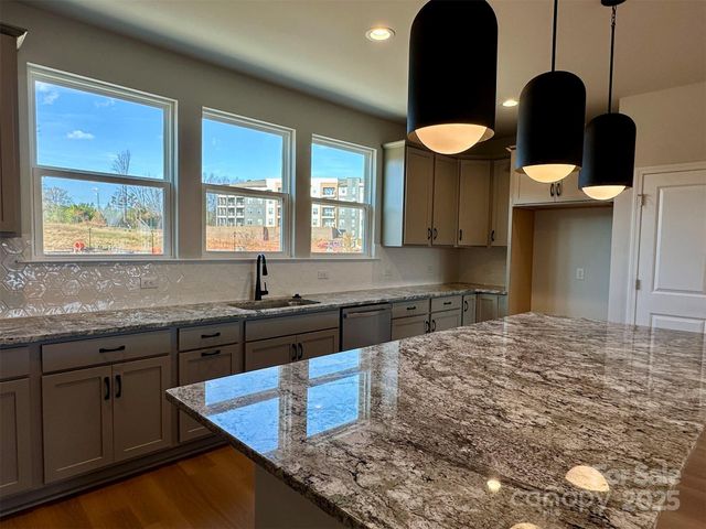 246 Ferebee Place BRX0072, Charlotte, NC 28213