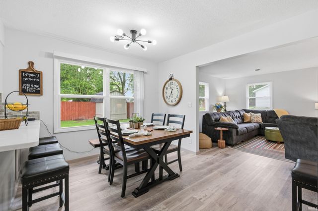 2904 W Moore Road, Muncie, IN 47304