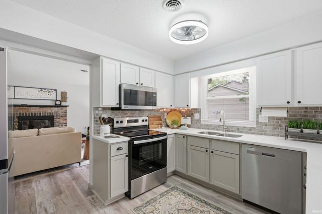 2904 W Moore Road, Muncie, IN 47304