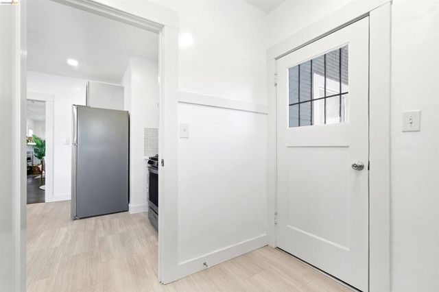 4203 Redding, Oakland, CA 94619