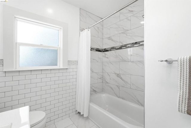 4203 Redding, Oakland, CA 94619