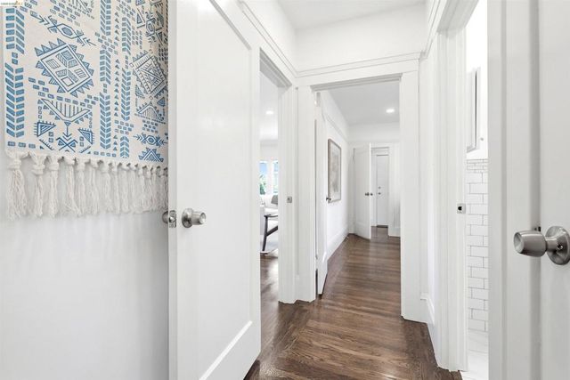 4203 Redding, Oakland, CA 94619