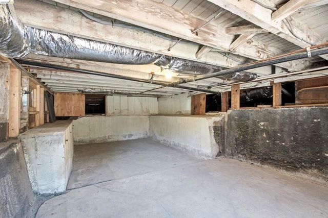 4203 Redding, Oakland, CA 94619
