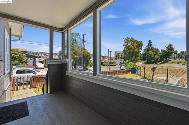 4203 Redding, Oakland, CA 94619