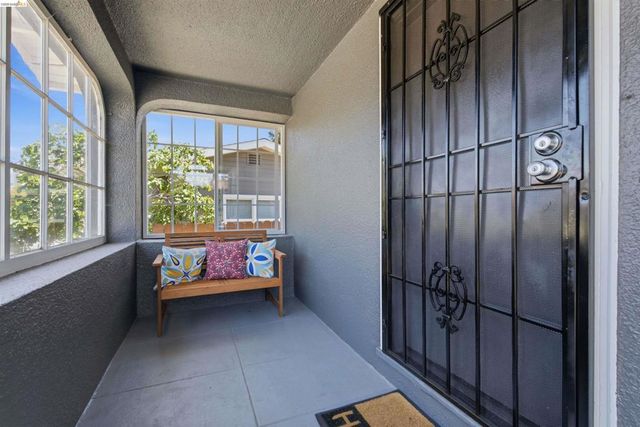 4203 Redding, Oakland, CA 94619