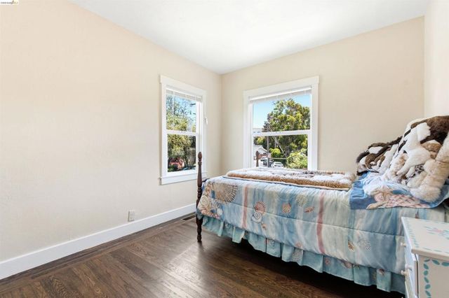 4203 Redding, Oakland, CA 94619