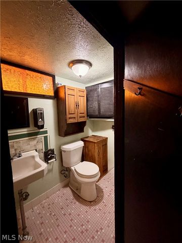 11700 Glamer Drive, Parma, OH 44130