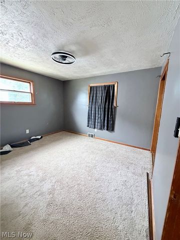 11700 Glamer Drive, Parma, OH 44130