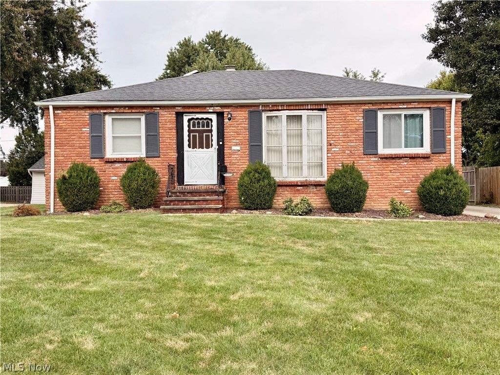 11700 Glamer Drive, Parma, OH 44130