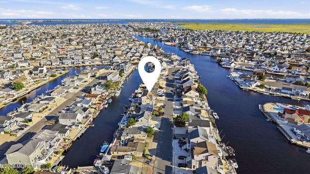 124 Morton Drive, Manahawkin, NJ 08050