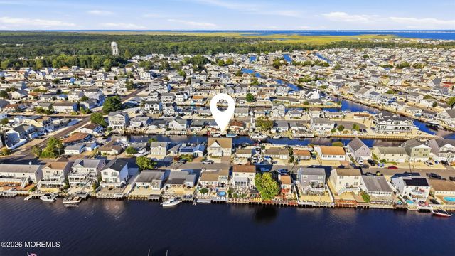 124 Morton Drive, Manahawkin, NJ 08050