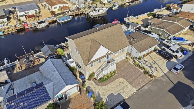 124 Morton Drive, Manahawkin, NJ 08050