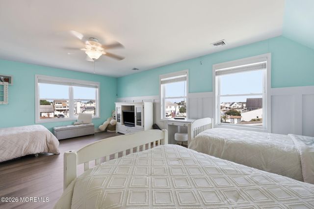 124 Morton Drive, Manahawkin, NJ 08050