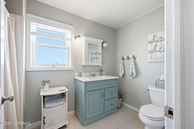 124 Morton Drive, Manahawkin, NJ 08050