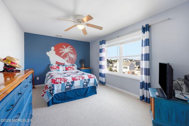 124 Morton Drive, Manahawkin, NJ 08050