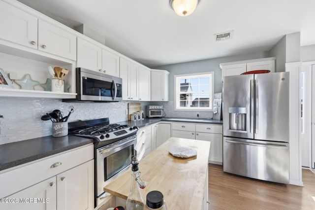 124 Morton Drive, Manahawkin, NJ 08050