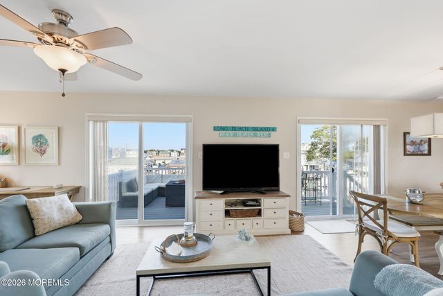 124 Morton Drive, Manahawkin, NJ 08050