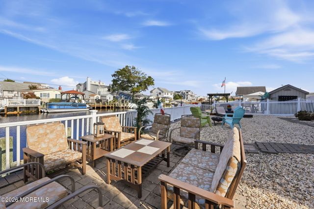 124 Morton Drive, Manahawkin, NJ 08050