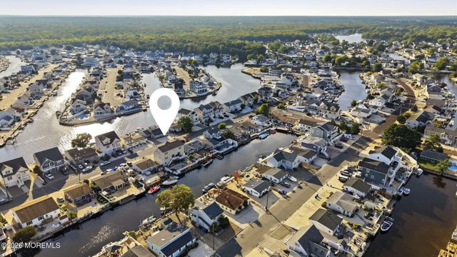 124 Morton Drive, Manahawkin, NJ 08050