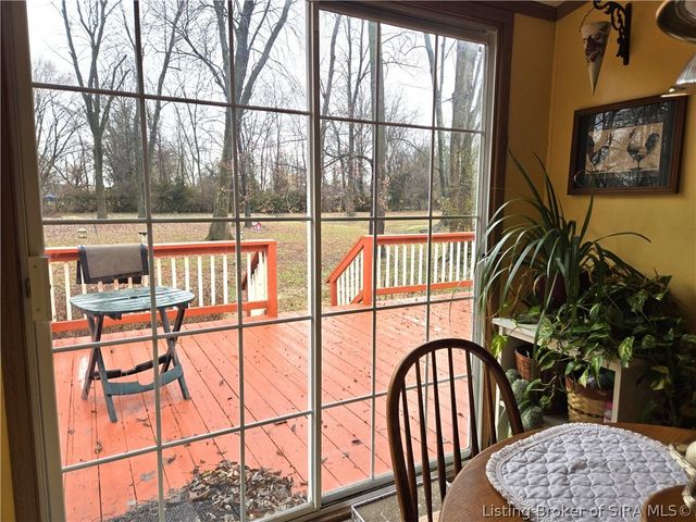 1533 Waverly Road, Jeffersonville, IN 47130