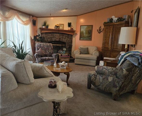 1533 Waverly Road, Jeffersonville, IN 47130
