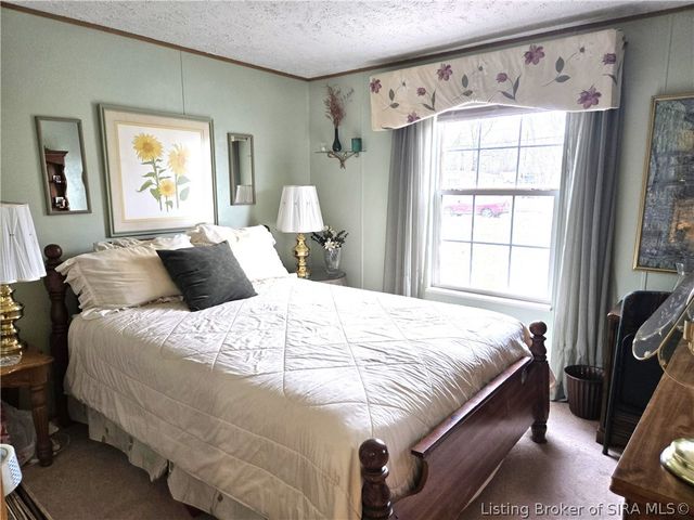 1533 Waverly Road, Jeffersonville, IN 47130