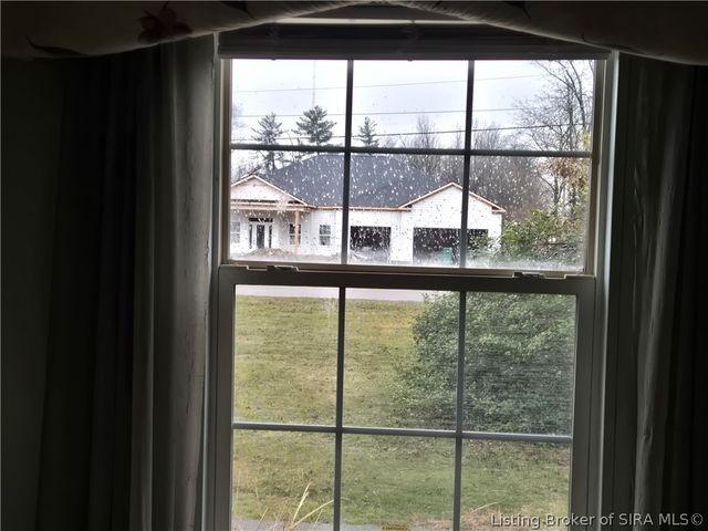 1533 Waverly Road, Jeffersonville, IN 47130
