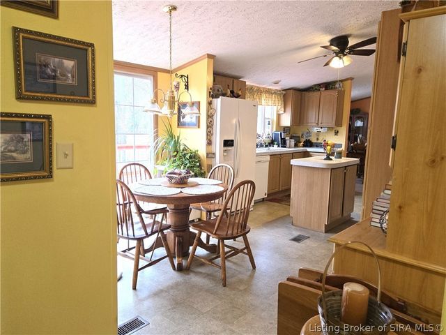 1533 Waverly Road, Jeffersonville, IN 47130