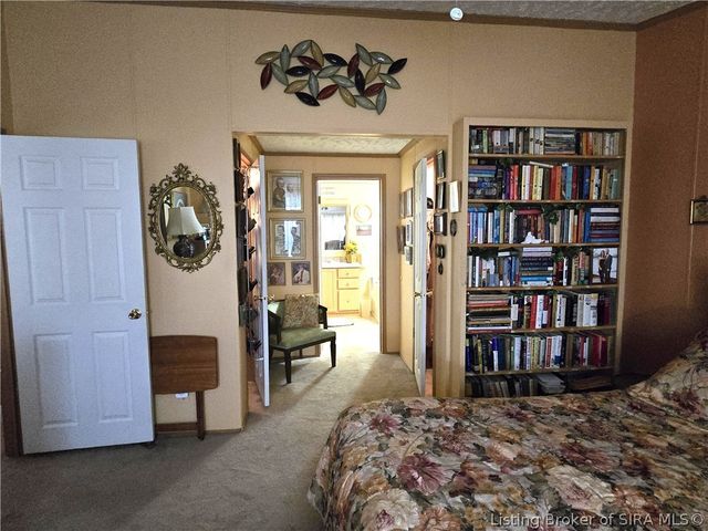 1533 Waverly Road, Jeffersonville, IN 47130