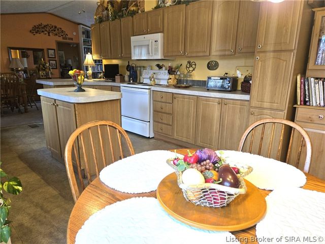 1533 Waverly Road, Jeffersonville, IN 47130