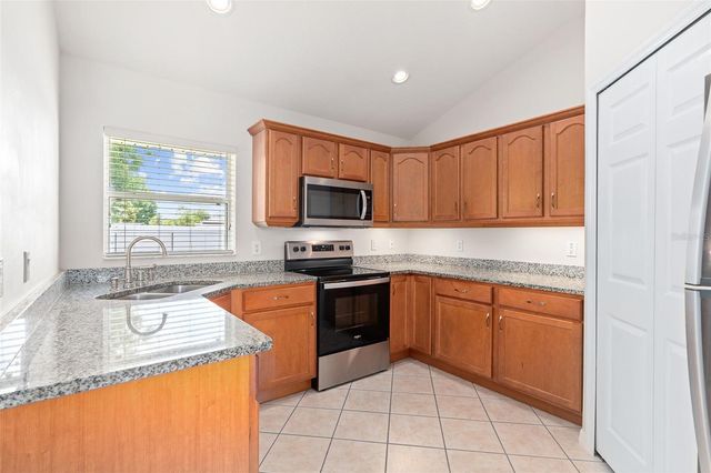 3 LEWIS DRIVE, Palm Coast, FL 32137