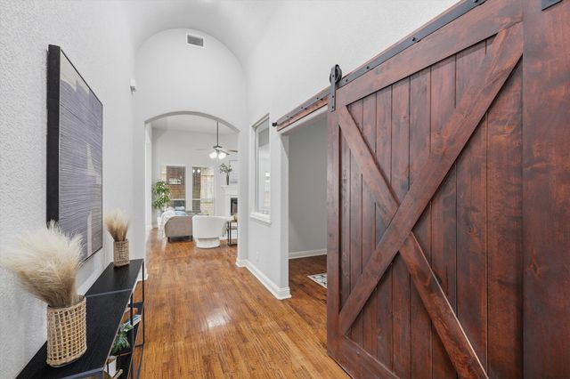 5204 Cross Plains Court, Fort Worth, TX 76126