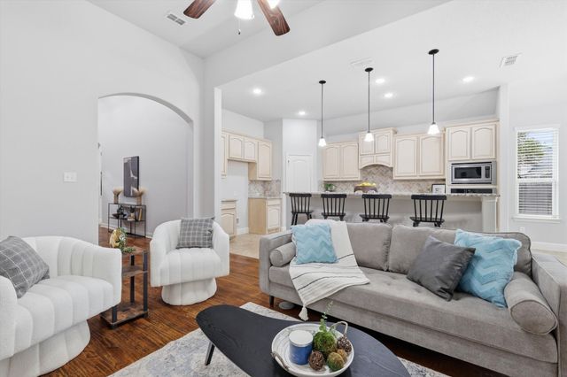 5204 Cross Plains Court, Fort Worth, TX 76126