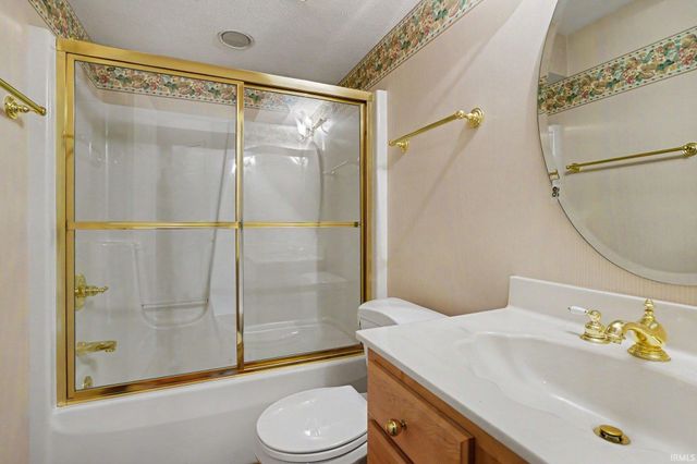 1551 Stone Court, Elkhart, IN 46514
