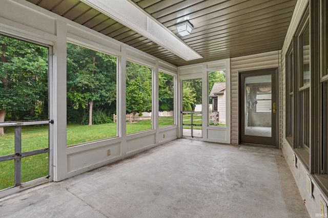 1551 Stone Court, Elkhart, IN 46514