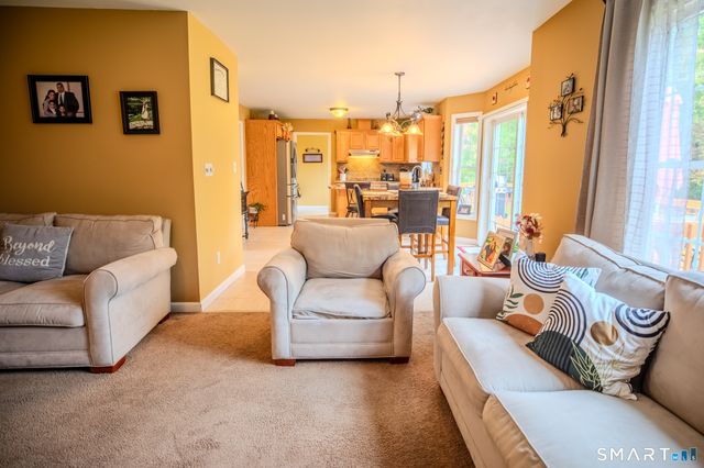 24 Macktown Road, Windsor, CT 06095