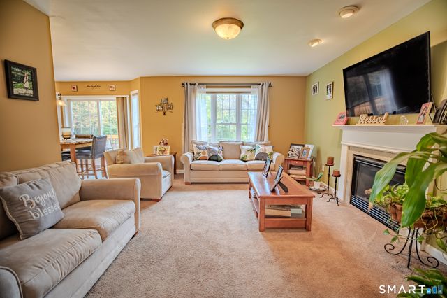 24 Macktown Road, Windsor, CT 06095