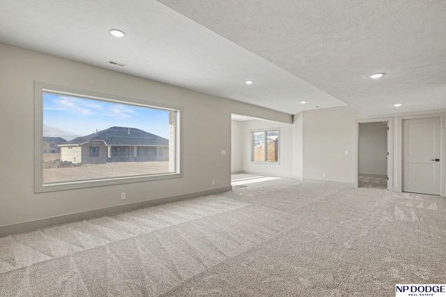 3638 S 217 Street, Elkhorn, NE 68022