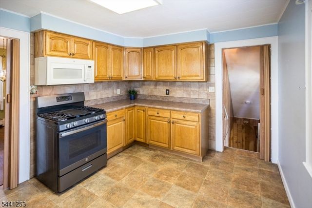 3 Lucien Pl, Linden City, NJ 07036