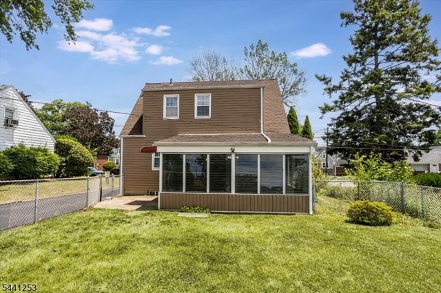 3 Lucien Pl, Linden City, NJ 07036