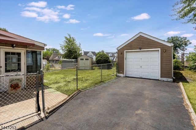 3 Lucien Pl, Linden City, NJ 07036
