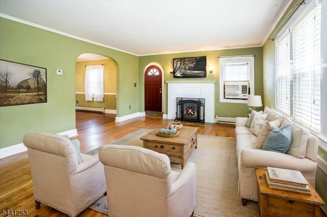 3 Lucien Pl, Linden City, NJ 07036