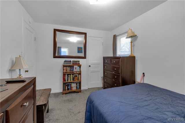 70 Greenfield Avenue, West Seneca, NY 14224